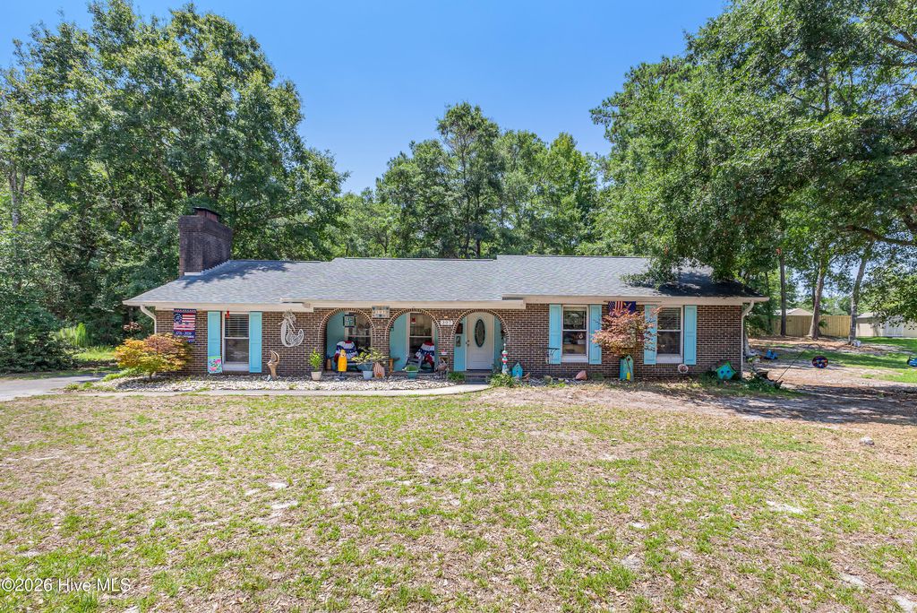 307 Yaupon Drive, Southport, NC 28461