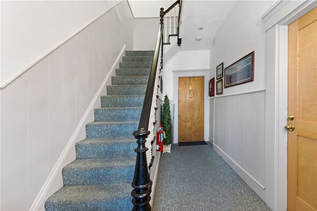 32 School Street 4, Newport, RI 02840