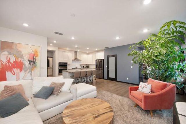 2690 Alcove Way, Sacramento, CA 95833
