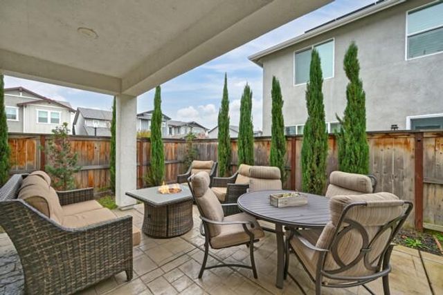 2690 Alcove Way, Sacramento, CA 95833