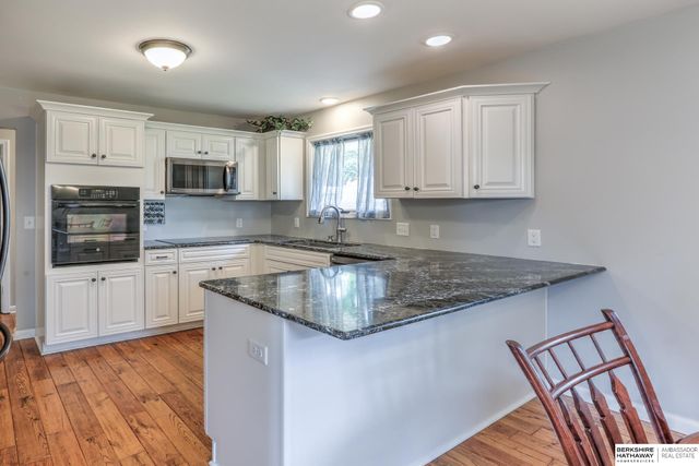 3606 S 51 Avenue, Omaha, NE 68106