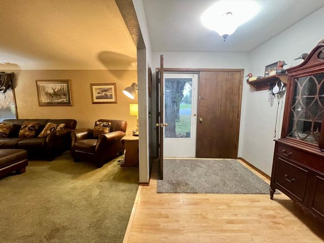 1020 Roberts Road SW, Hutchinson, MN 55350