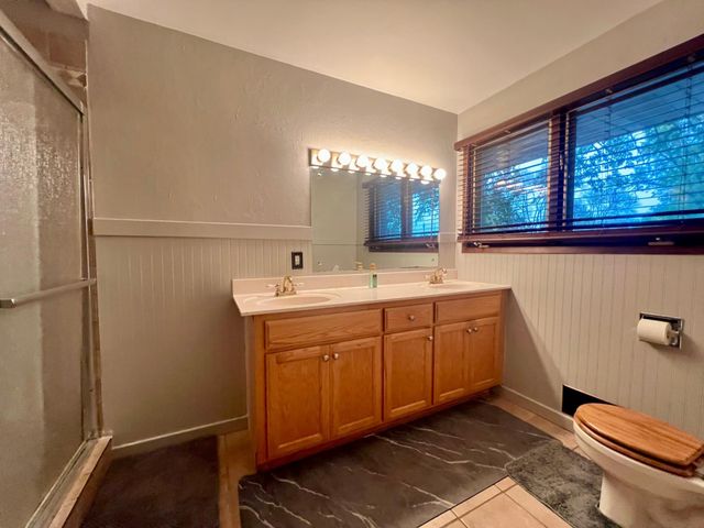 1020 Roberts Road SW, Hutchinson, MN 55350