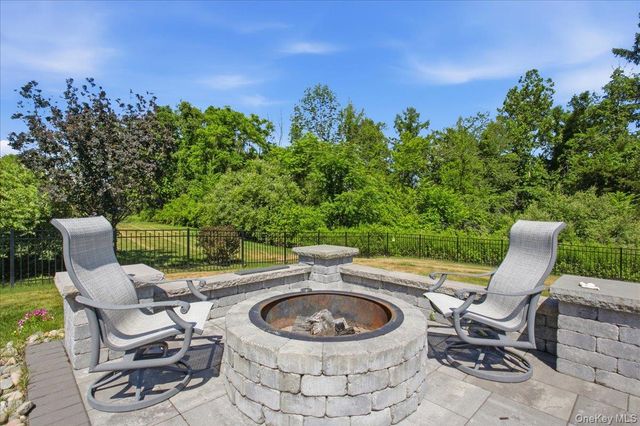 236 Buttonwood Way, Hopewell Junction, NY 12533