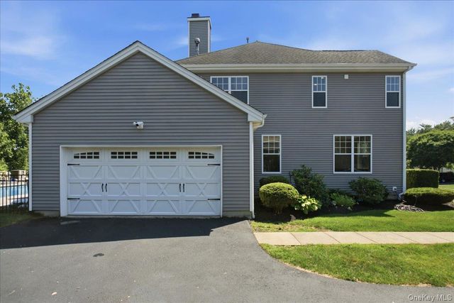 236 Buttonwood Way, Hopewell Junction, NY 12533