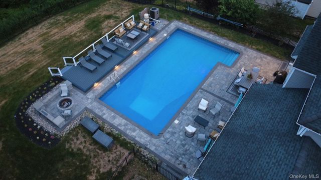 236 Buttonwood Way, Hopewell Junction, NY 12533