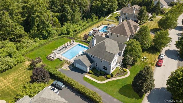 236 Buttonwood Way, Hopewell Junction, NY 12533