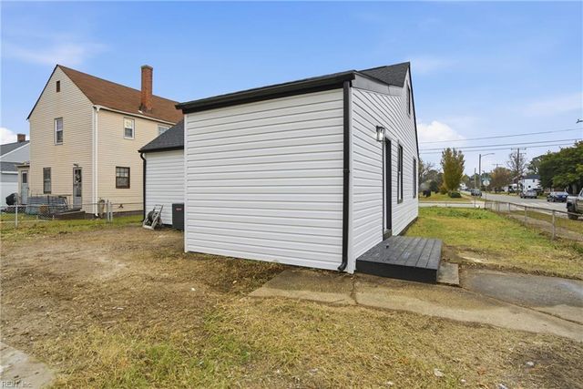 1701 Chestnut AVE, Newport News, VA 23607