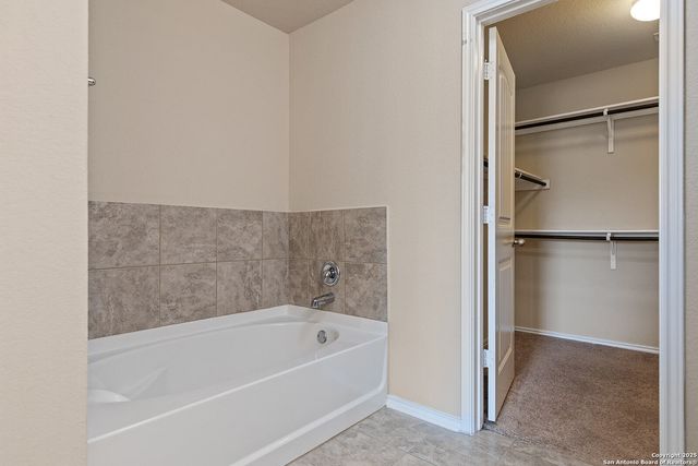 9815 Selestat, San Antonio, TX 78154