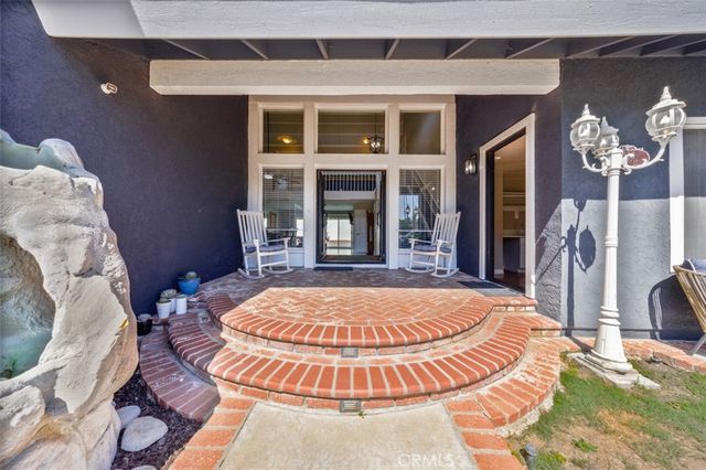 1828 Kinglet Court, Costa Mesa, CA 92626