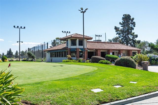 1828 Kinglet Court, Costa Mesa, CA 92626