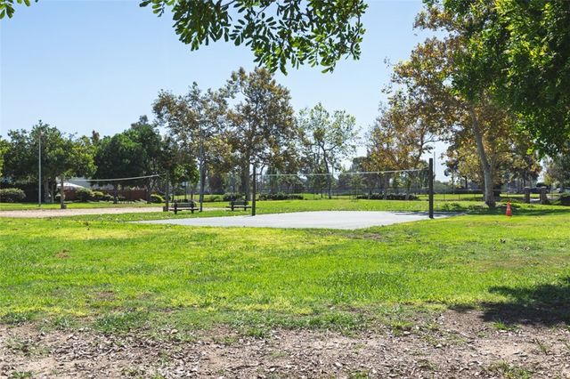 1828 Kinglet Court, Costa Mesa, CA 92626