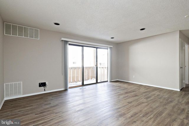 211 WOODHOLLOW DR, Marlton, NJ 08053