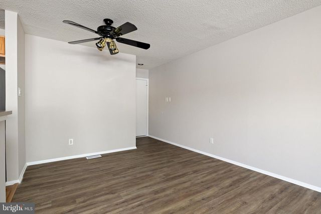 211 WOODHOLLOW DR, Marlton, NJ 08053