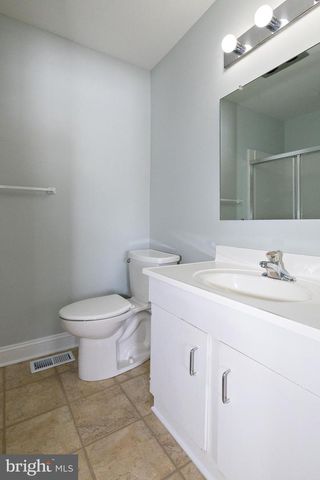 211 WOODHOLLOW DR, Marlton, NJ 08053