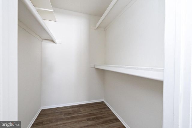 211 WOODHOLLOW DR, Marlton, NJ 08053