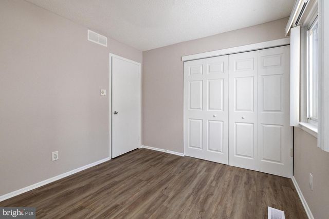 211 WOODHOLLOW DR, Marlton, NJ 08053