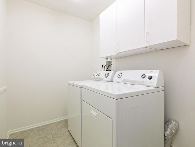 211 WOODHOLLOW DR, Marlton, NJ 08053