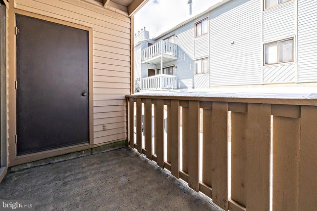 211 WOODHOLLOW DR, Marlton, NJ 08053