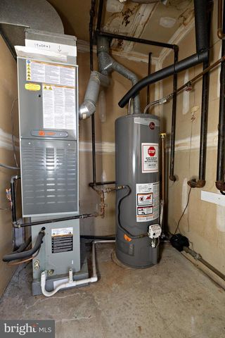 211 WOODHOLLOW DR, Marlton, NJ 08053