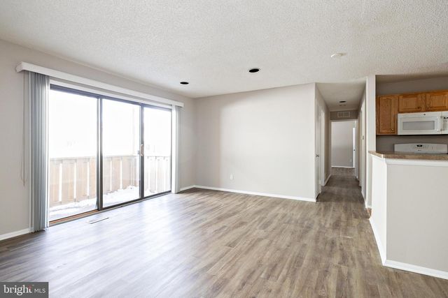 211 WOODHOLLOW DR, Marlton, NJ 08053