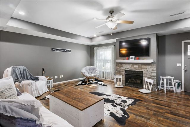 15225 Prairie Grove Lake Road, Prairie Grove, AR 72753