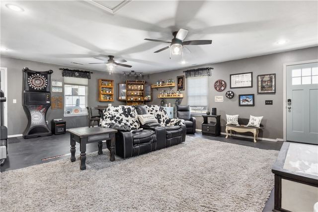 15225 Prairie Grove Lake Road, Prairie Grove, AR 72753