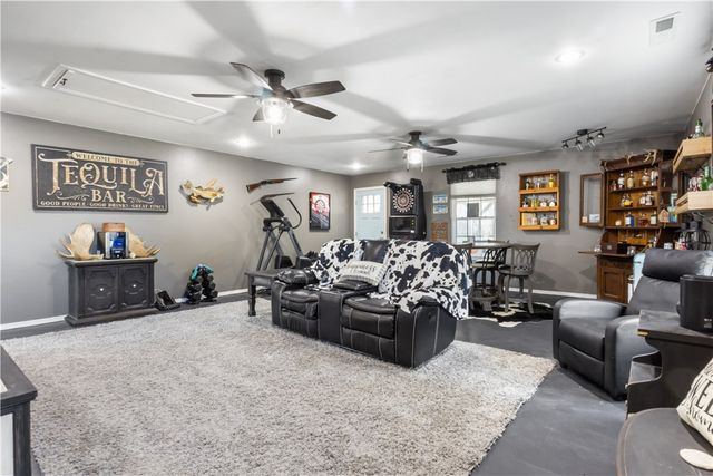 15225 Prairie Grove Lake Road, Prairie Grove, AR 72753