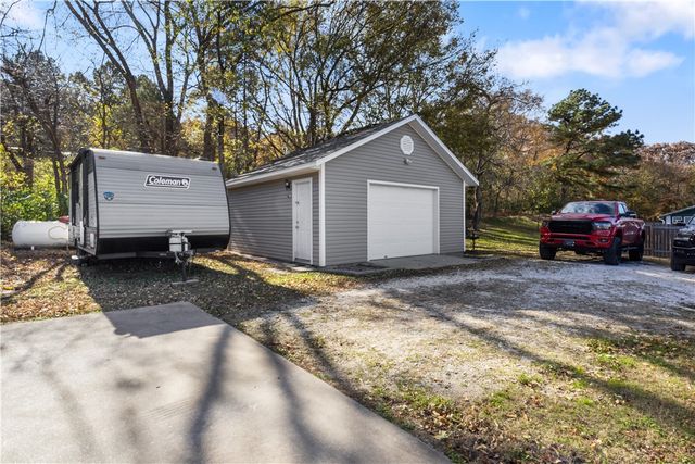 15225 Prairie Grove Lake Road, Prairie Grove, AR 72753