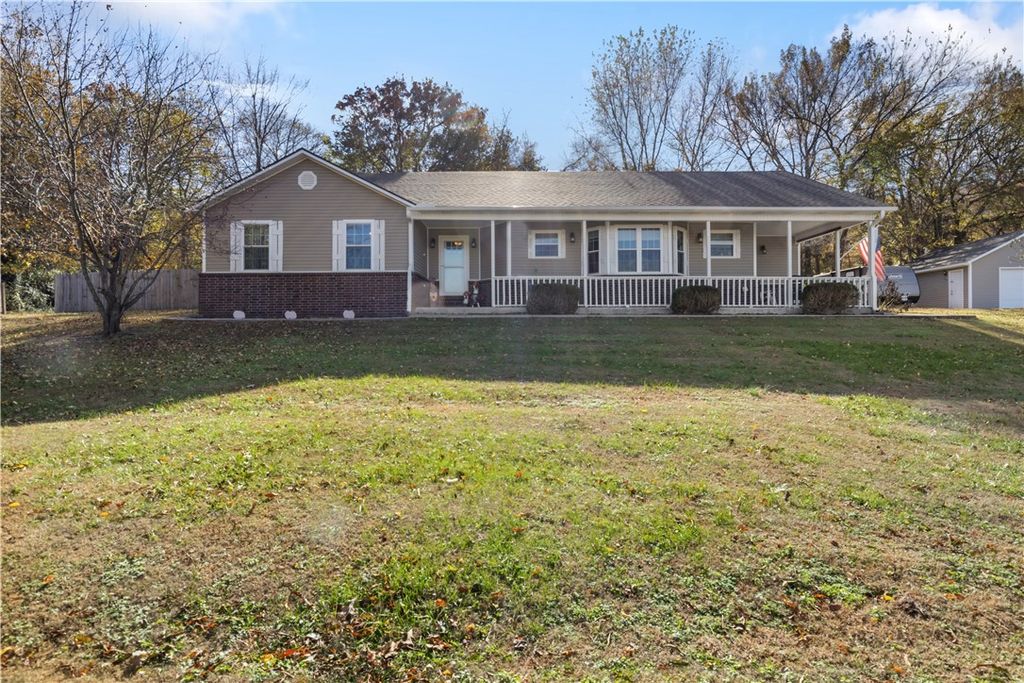 15225 Prairie Grove Lake Road, Prairie Grove, AR 72753