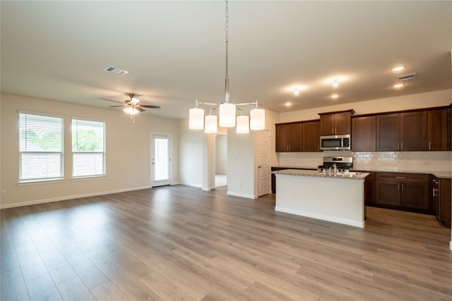 417 Vawter Drive, Van Alstyne, TX 75495
