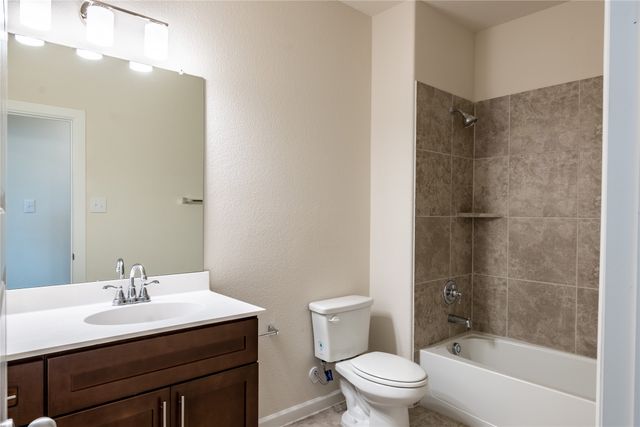 417 Vawter Drive, Van Alstyne, TX 75495