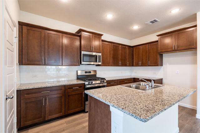 417 Vawter Drive, Van Alstyne, TX 75495