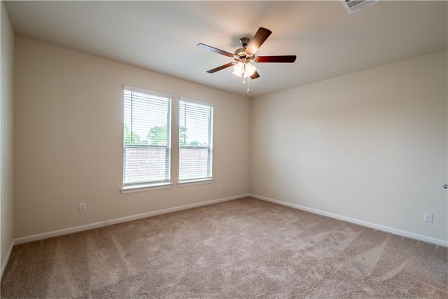 417 Vawter Drive, Van Alstyne, TX 75495