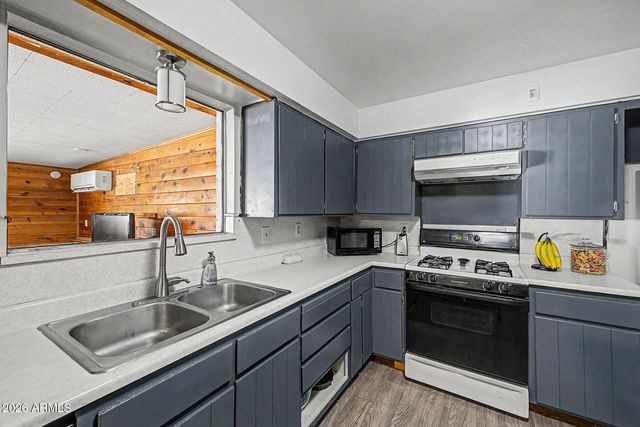 10202 E JONES Avenue, Mesa, AZ 85208