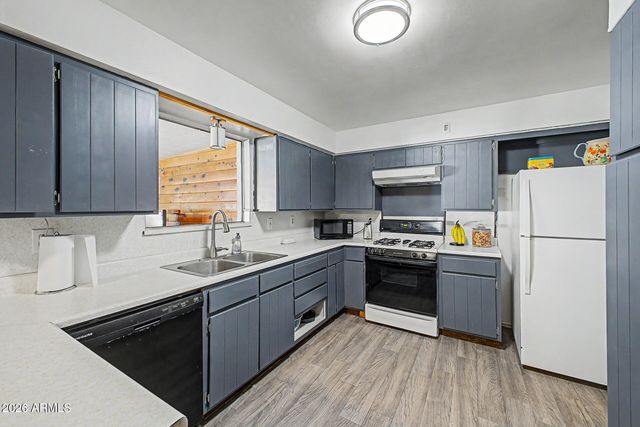 10202 E JONES Avenue, Mesa, AZ 85208