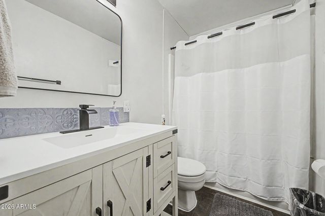 10202 E JONES Avenue, Mesa, AZ 85208
