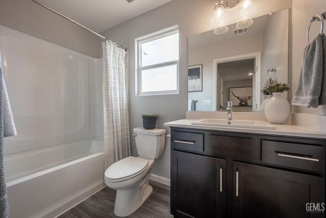 14005 Ivory Chalice Drive 25 LW, Bakersfield, CA 93311