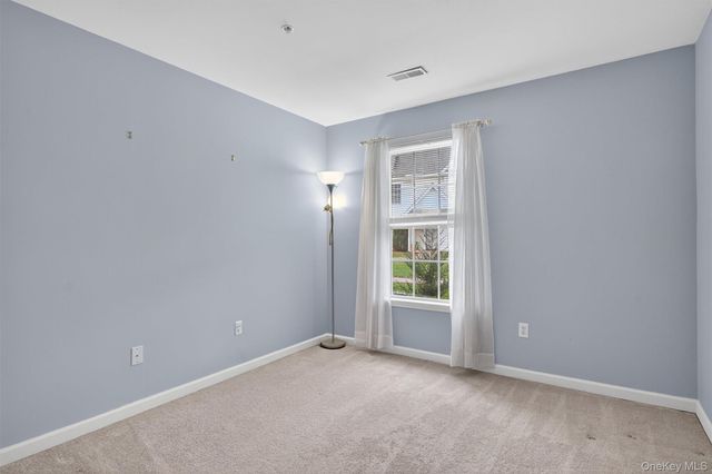 261 Ruth Court, Middletown, NY 10940