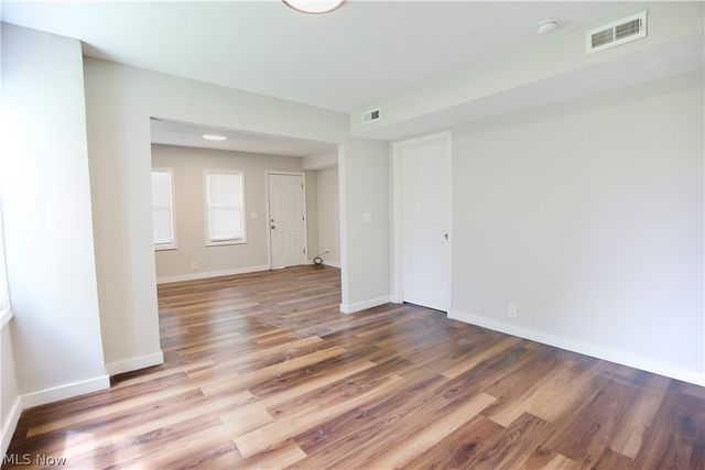 3097 W 106th Street, Cleveland, OH 44111