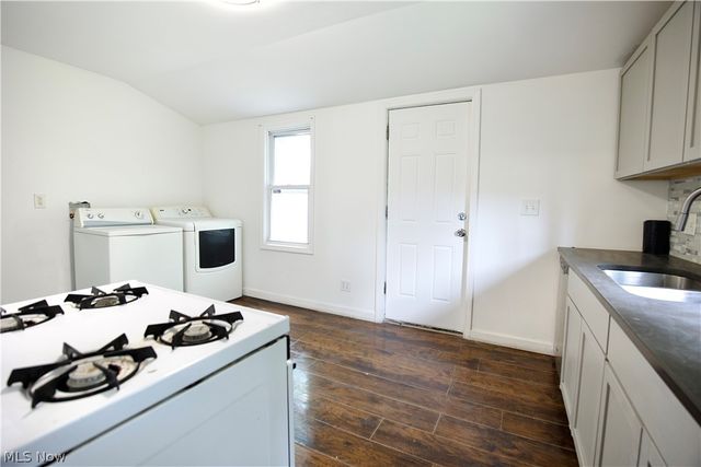 3097 W 106th Street, Cleveland, OH 44111