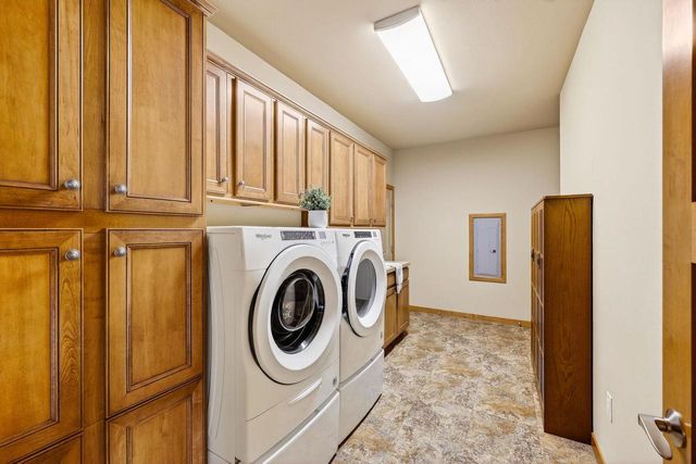 2417 Jeffy Trail, Madison, WI 53719