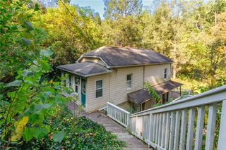 1669 Edgebrook Ave, Brookline, PA 15226