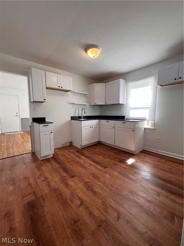 1093 Joy Avenue, Akron, OH 44306