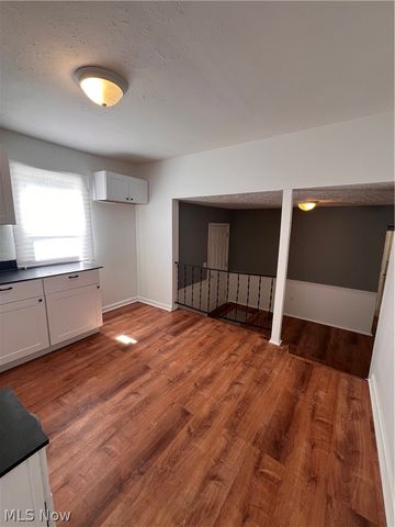1093 Joy Avenue, Akron, OH 44306