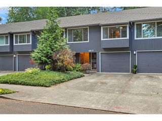 6837 Ne CLAREMONT Ave, Portland, OR 97211