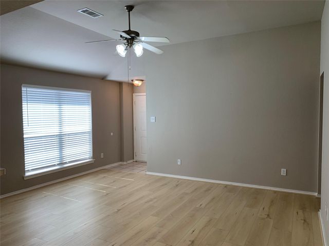 5739 Wandering Creek Drive, Richmond, TX 77469