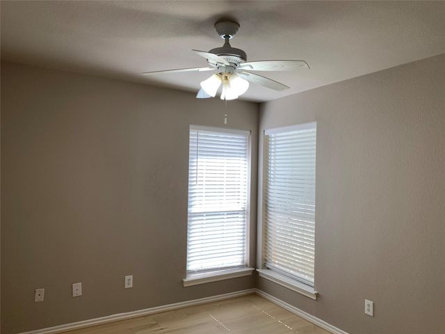 5739 Wandering Creek Drive, Richmond, TX 77469