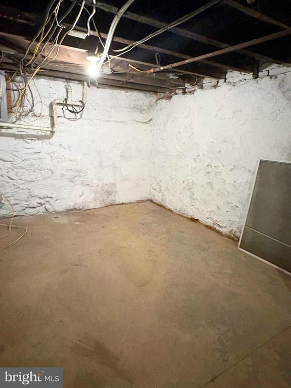 Image 27 of property listing at 526 E WILLARD ST, Philadelphia, PA 19134