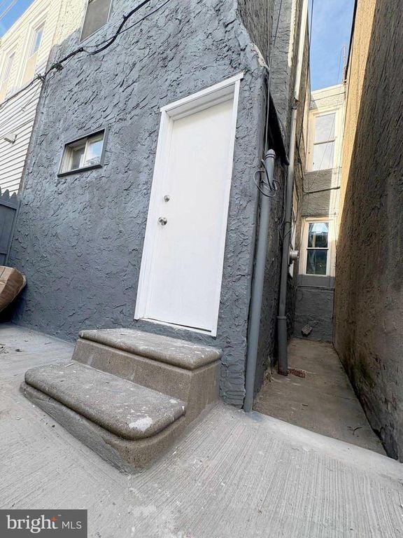 Image 28 of property listing at 526 E WILLARD ST, Philadelphia, PA 19134